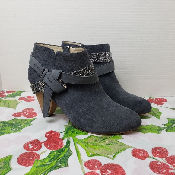 Matt Berson Gray Suede Booties Size 7 - Picture 2 of 9